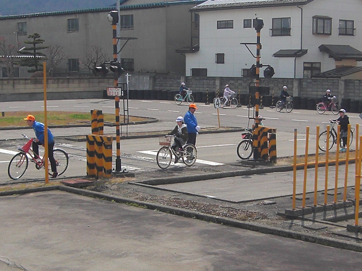 安全な自転車の乗り方とは